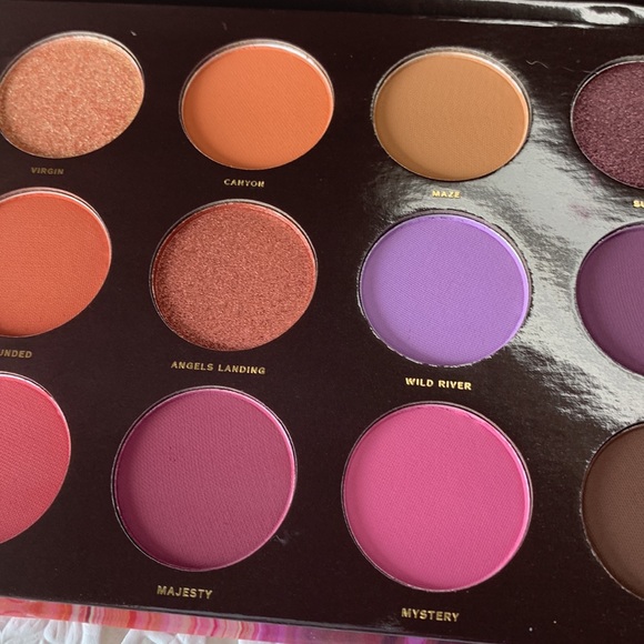 Hipdot Zion pressed pigment palette NWOB 4/18 Shimmering colors. Create stunning - Picture 8 of 15